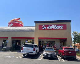 Jollibee expands its U.S. footprint with a new restaurant in Roseville, California. This marks the first location under a 24-unit agreement spanning CA, NV, and TX. Image Courtesy:Jollibee